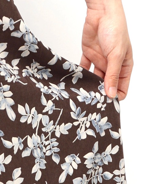 ScoLar（スカラー）の「ScoLar/スカラー　リメイク風 デニム切替OP（ワンピース・レディース・ブラック・FREE）」の6枚目の写真