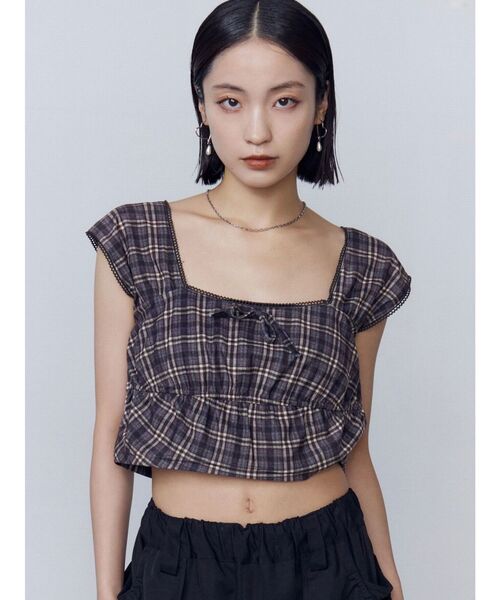 EMODA（エモダ）の「ベロアギャザーリボンタンクトップ（タンクトップ・レディース・ホワイト/ブラック/ブラウン・FREE）」の8枚目の写真