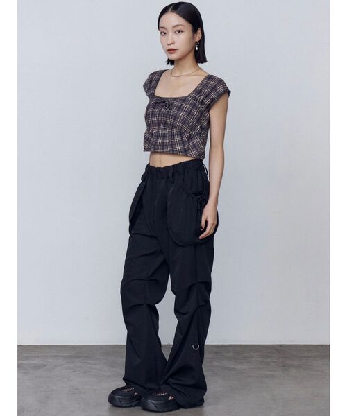 EMODA（エモダ）の「ベロアギャザーリボンタンクトップ（タンクトップ・レディース・ホワイト/ブラック/ブラウン・FREE）」の11枚目の写真