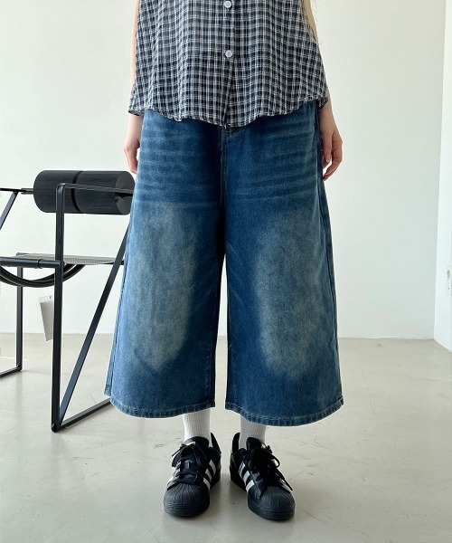 4INT.(フォイント)の「バルーン 9分丈 ハーフ デニム バミューダパンツ / Dカン付き(その他パンツ・レディース・ブラック/ライトブルー/ブルー・M/S)」の3枚目の写真