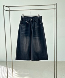 バミューダ」に該当するパンツ（ブラック/黒色系）ファッション
