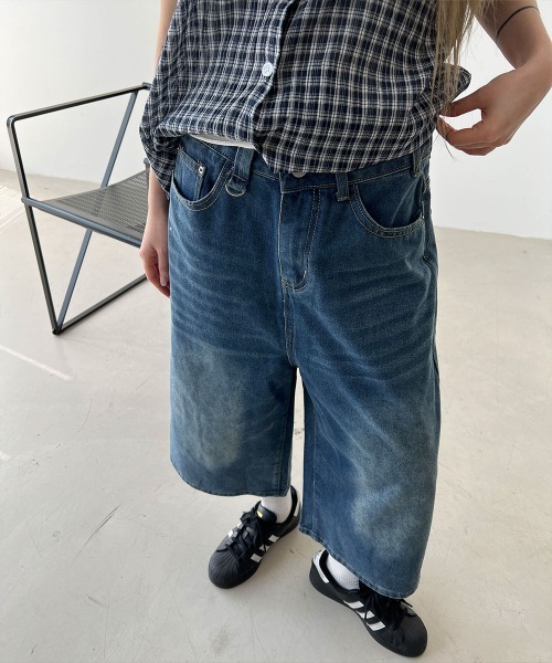 4INT.(フォイント)の「バルーン 9分丈 ハーフ デニム バミューダパンツ / Dカン付き(その他パンツ・レディース・ブラック/ライトブルー/ブルー・M/S)」の4枚目の写真
