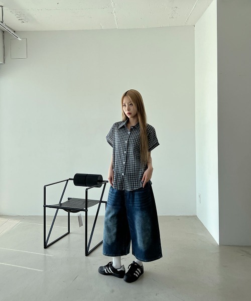 4INT.(フォイント)の「バルーン 9分丈 ハーフ デニム バミューダパンツ / Dカン付き(その他パンツ・レディース・ブラック/ライトブルー/ブルー・M/S)」の9枚目の写真