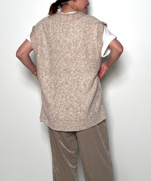 CHIGNON（シニヨン）の「【 CHIGNON / シニヨン 】リバーオーガンドッキングベスト（ベスト・レディース・グレー/ベージュ・FREE）」の13枚目の写真