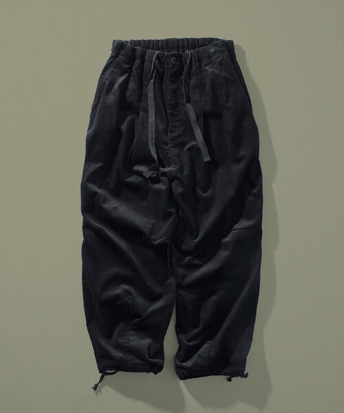 FREAK'S STORE（フリークスストア）の「限定展開 ワイドシルエット コーデュロイ ミリタリーサーカスパンツ / スノ―パンツ（その他パンツ・メンズ・ブラック/ブラウン/チャコールグレー/ベージュ・LARGE/MEDIUM/SMALL）」の5枚目の写真
