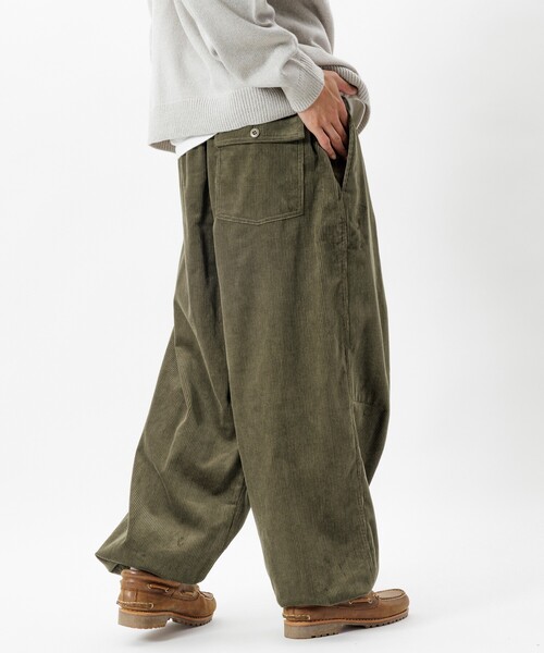 FREAK'S STORE（フリークスストア）の「限定展開 ワイドシルエット コーデュロイ ミリタリーサーカスパンツ / スノ―パンツ（その他パンツ・メンズ・ブラック/ブラウン/チャコールグレー/ベージュ・LARGE/MEDIUM/SMALL）」の19枚目の写真