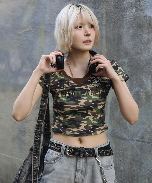 ATMARK（アットマーク）の「《フリーサイズ　/　UNISEX　》ATMARK Tシャツ 半袖 クルーネック  チビT ピチT短丈（Tシャツ/カットソー・レディース・カーキ/ブラック/ピンク・FREE）」の2枚目の写真