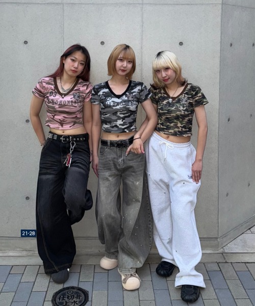 ATMARK（アットマーク）の「《フリーサイズ　/　UNISEX　》ATMARK Tシャツ 半袖 クルーネック  チビT ピチT短丈（Tシャツ/カットソー・レディース・カーキ/ブラック/ピンク・FREE）」の4枚目の写真