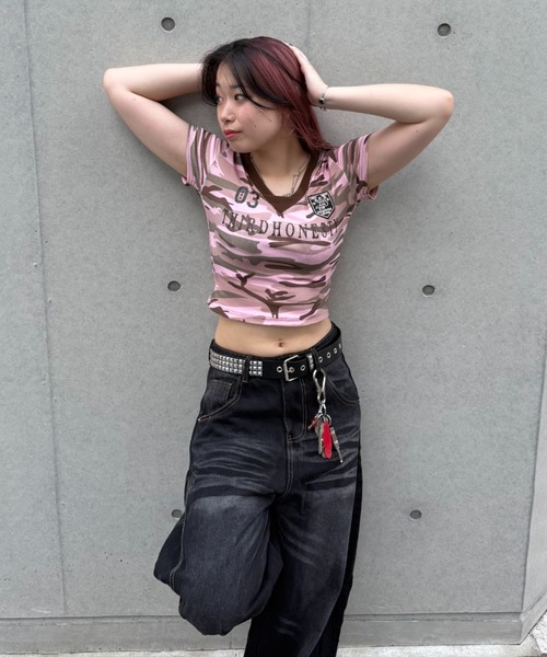 ATMARK（アットマーク）の「《フリーサイズ　/　UNISEX　》ATMARK Tシャツ 半袖 クルーネック  チビT ピチT短丈（Tシャツ/カットソー・レディース・カーキ/ブラック/ピンク・FREE）」の7枚目の写真
