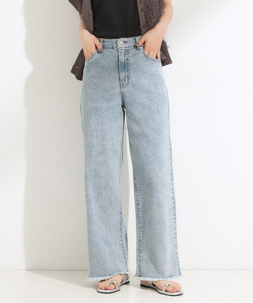 Cutie Blonde(キューティーブロンド)の「【S-LL/裏ひんやり/ストレッチ】ワイドストレートデニムパンツ(デニムパンツ・レディース・ブラック/ライトブルー・02/04/01/03)」の1枚目の写真