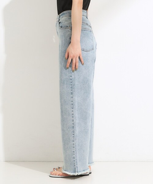 Cutie Blonde(キューティーブロンド)の「【S-LL/裏ひんやり/ストレッチ】ワイドストレートデニムパンツ(デニムパンツ・レディース・ブラック/ライトブルー・02/04/01/03)」の12枚目の写真