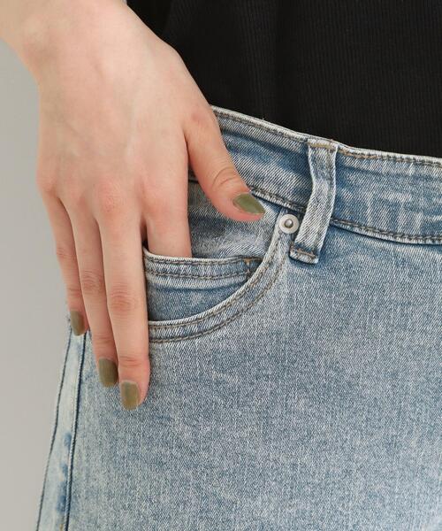 Cutie Blonde(キューティーブロンド)の「【S-LL/裏ひんやり/ストレッチ】ワイドストレートデニムパンツ(デニムパンツ・レディース・ブラック/ライトブルー・02/04/01/03)」の16枚目の写真