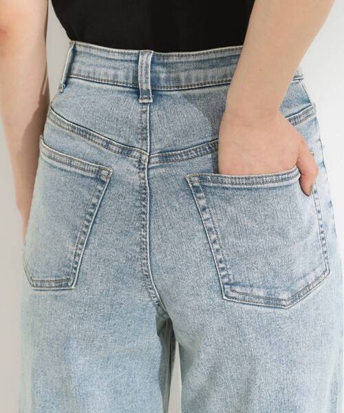 Cutie Blonde(キューティーブロンド)の「【S-LL/裏ひんやり/ストレッチ】ワイドストレートデニムパンツ(デニムパンツ・レディース・ブラック/ライトブルー・02/04/01/03)」の17枚目の写真