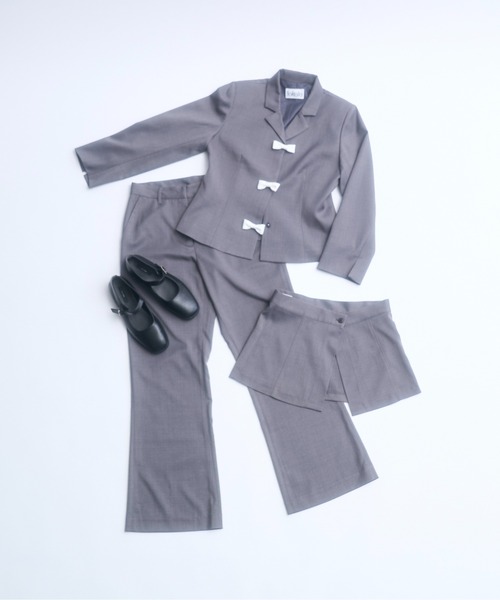 FEKETE（フェケテ）の「bicolor ribbon tailored jacket / バイカラーリボンテーラードジャケット（テーラードジャケット・レディース・グレー/ブラック・SMALL/MEDIUM/LARGE）」の4枚目の写真