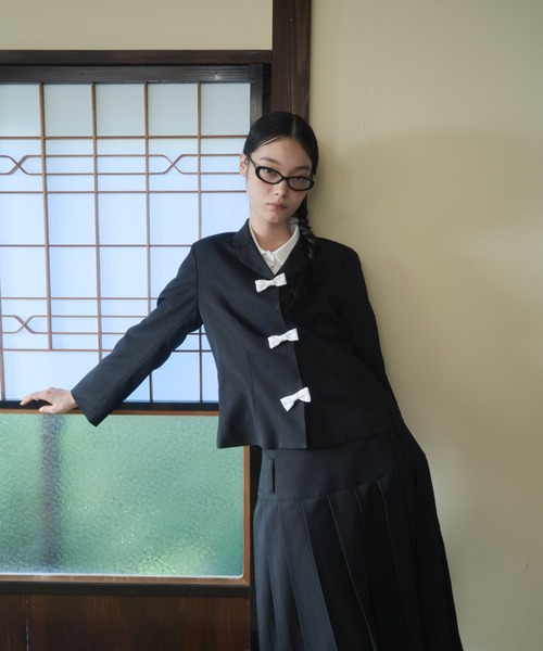 FEKETE（フェケテ）の「bicolor ribbon tailored jacket / バイカラーリボンテーラードジャケット（テーラードジャケット・レディース・グレー/ブラック・SMALL/MEDIUM/LARGE）」の11枚目の写真