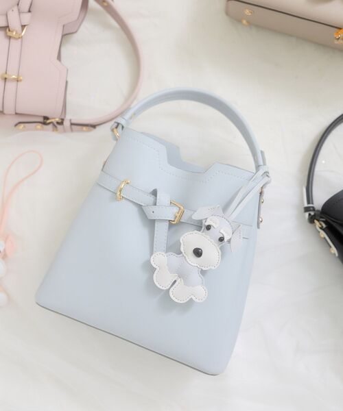 MAJESTIC LEGON(マジェスティックレゴン)の「ノットベルトショルダーバッグ(ショルダーバッグ・レディース・ピンク/ブラック/アイボリー/グレイッシュベージュ/サックスブルー・FREE)」の5枚目の写真