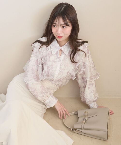 MAJESTIC LEGON(マジェスティックレゴン)の「ノットベルトショルダーバッグ(ショルダーバッグ・レディース・ピンク/ブラック/アイボリー/グレイッシュベージュ/サックスブルー・FREE)」の16枚目の写真