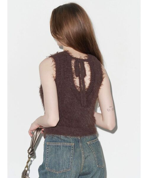 EVRIS（エヴリス）の「ファンシーヤーンノースリニットトップス（タンクトップ・レディース・ブラウン/アイボリー/ブルー・FREE）」の6枚目の写真