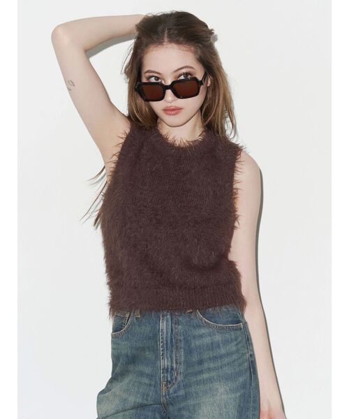 EVRIS（エヴリス）の「ファンシーヤーンノースリニットトップス（タンクトップ・レディース・ブラウン/アイボリー/ブルー・FREE）」の8枚目の写真