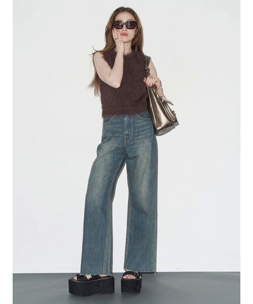 EVRIS（エヴリス）の「ファンシーヤーンノースリニットトップス（タンクトップ・レディース・ブラウン/アイボリー/ブルー・FREE）」の9枚目の写真