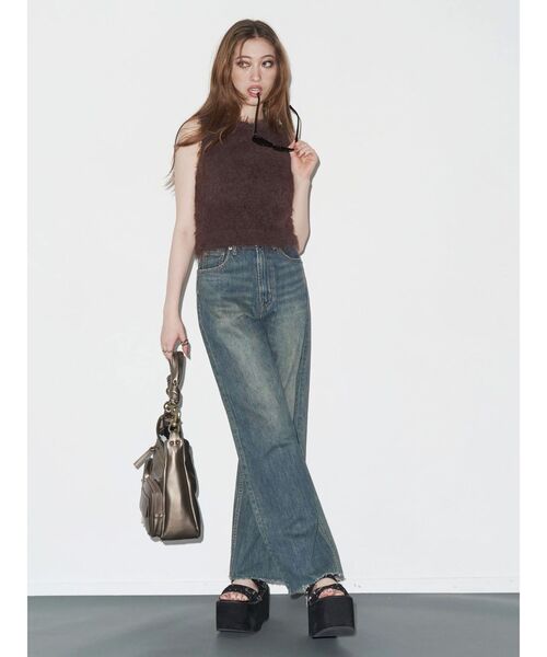 EVRIS（エヴリス）の「ファンシーヤーンノースリニットトップス（タンクトップ・レディース・ブラウン/アイボリー/ブルー・FREE）」の11枚目の写真