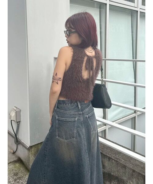 EVRIS（エヴリス）の「ファンシーヤーンノースリニットトップス（タンクトップ・レディース・ブラウン/アイボリー/ブルー・FREE）」の13枚目の写真