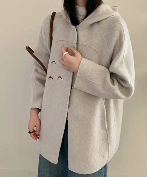 LOWO(ロワ)の「まるみフォルムが可愛い しっぽ付きウールコート(モッズコート・レディース・ベージュ・FREE)」の4枚目の写真