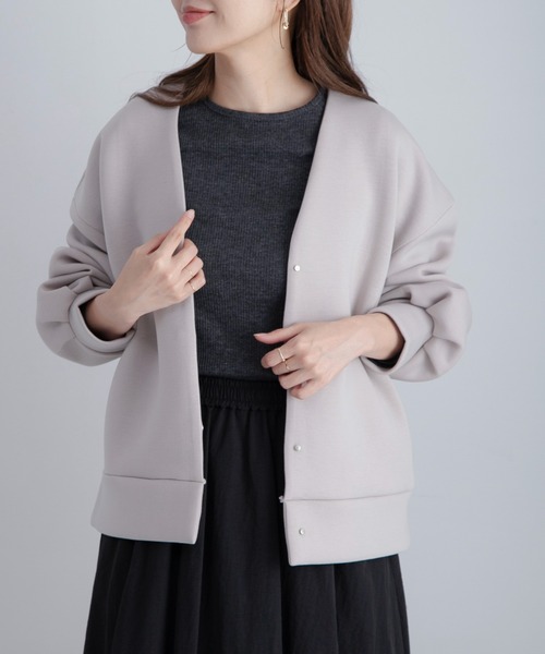 URBAN RESEARCH Sonny Label（アーバンリサーチサニーレーベル）の「『WEB限定』ダンボールVネックカットブルゾン（ブルゾン・レディース・アイボリー/グレー系その他/ブラック・FREE）」の3枚目の写真