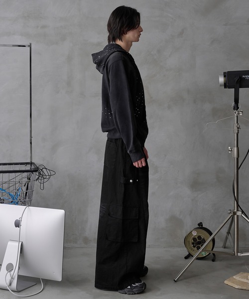 EPNK（イーピーエヌケー）の「Rhinestone zip hoodie / ラインストーンジップフーディ（パーカー・メンズ・ブラウン/ブラック・MEDIUM/LARGE）」の12枚目の写真