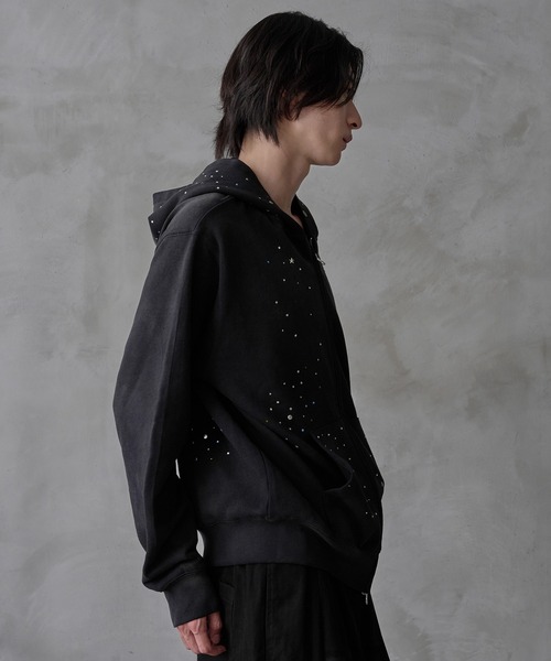 EPNK（イーピーエヌケー）の「Rhinestone zip hoodie / ラインストーンジップフーディ（パーカー・メンズ・ブラウン/ブラック・MEDIUM/LARGE）」の3枚目の写真