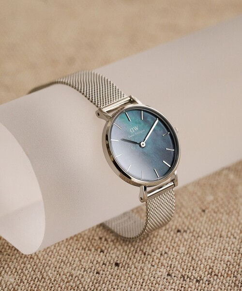 Daniel Wellington(ダニエルウェリントン)の「<DANIEL WELLINGTON>Petite Melrose MOP Grey/腕時計(アナログ腕時計・レディース・シルバー/ゴールド・FREE)」の1枚目の写真