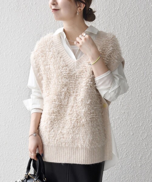 SHIPS any(シップス エニィ)の「SHIPS any: ループ ニット Vネック ベスト(ベスト・レディース・ナチュラル/グレー・ONE SIZE)」の5枚目の写真