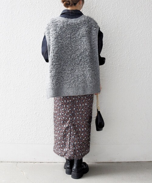 SHIPS any(シップス エニィ)の「SHIPS any: ループ ニット Vネック ベスト(ベスト・レディース・ナチュラル/グレー・ONE SIZE)」の12枚目の写真