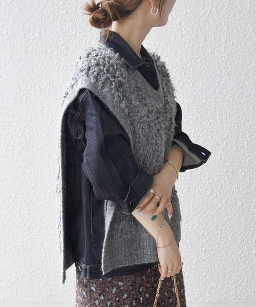 SHIPS any(シップス エニィ)の「SHIPS any: ループ ニット Vネック ベスト(ベスト・レディース・ナチュラル/グレー・ONE SIZE)」の14枚目の写真