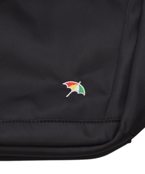 Arnold Palmer(アーノルドパーマー)の「ヘルメット シェア ショルダーバッグ(トートバッグ・レディース・ブラック/カーキ・F)」の3枚目の写真