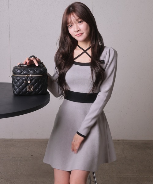 バックリボンバイカラーフレアワンピース（ワンピース）｜LIPSERVICE