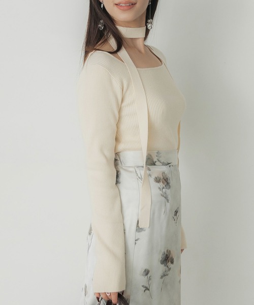 Elishe（エリシェ）の「タイ付き2WAYリブニットトップ（ニット/セーター・レディース・ブラック/アイボリー/レッド・FREE）」の15枚目の写真