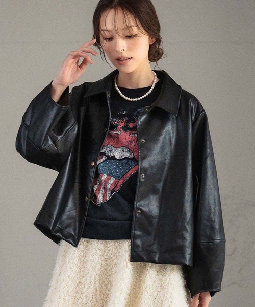 ELFRANK(エルフランク)の「ランタンスリーブ フェイクレザー ジャケット(ブルゾン・レディース・ブラック/ライトベージュ・M/L)」の3枚目の写真