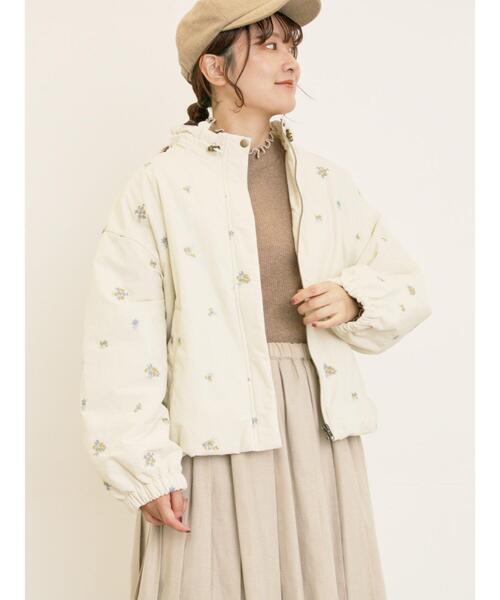 小花総刺繍中綿ジャケット（ノーカラージャケット）｜Samansa Mos2