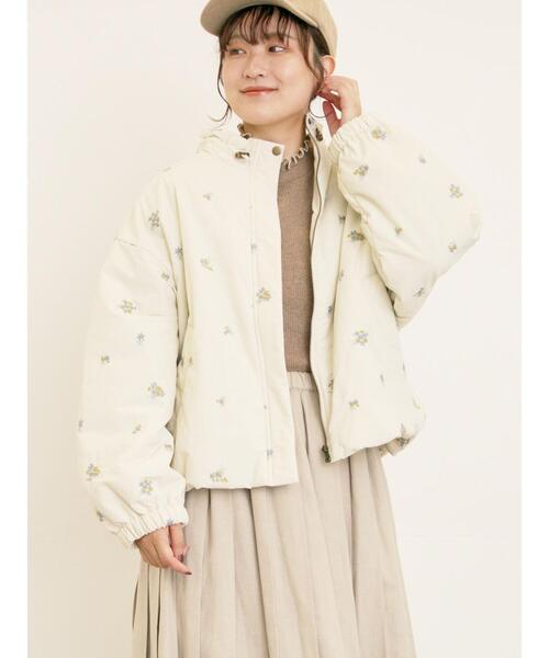 Samansa Mos2（サマンサ モスモス）の「小花総刺繍中綿ジャケット（ノーカラージャケット・レディース・オレンジ/キナリ/ブラック・F）」の5枚目の写真