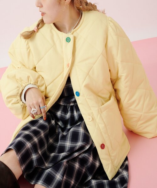 w closet(ダブルクローゼット)の「Amフリル中綿ブルゾン(ダウンジャケット/コート・レディース・オフホワイト/ピンク/イエロー・FREE)」の22枚目の写真