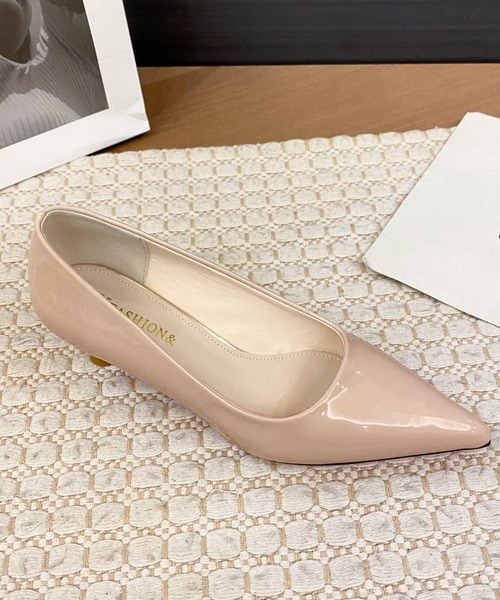LOWO(ロワ)の「ドレス・ビジネス・カジュアルにも対応|シーンを選ばないエナメルヒール パンプス 結婚式 オフィス ローヒール 歩きやすい(パンプス・レディース・ブラック/ベージュ・36/37/38/39/40)」の11枚目の写真