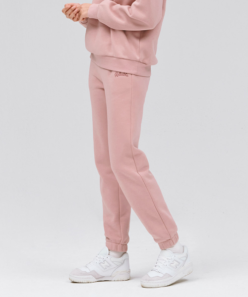 CHASECULT(チェイスカルト)の「女性 起毛 ジョガー ウォームアップパンツ - ピンク(スウェットパンツ・レディース・PINK・76/67/70)」の2枚目の写真