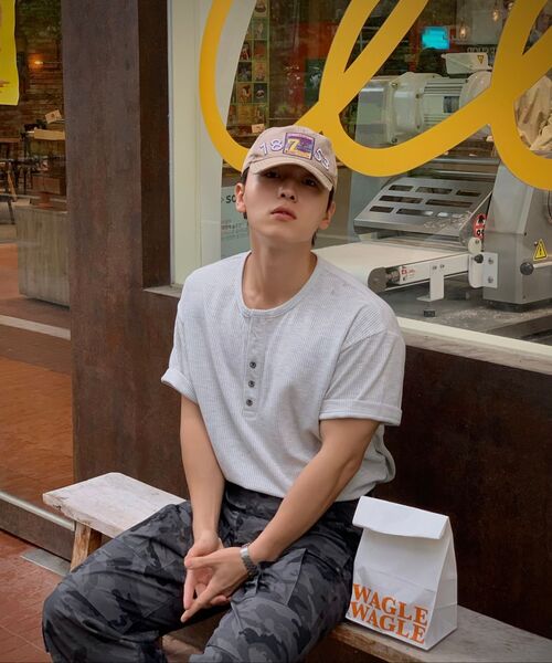 WESLEYHYUSTON(ウェズリーユーストン)の「W metal button henley neck knit grey(Tシャツ/カットソー・メンズ・その他・X-LARGE/MEDIUM/LARGE)」の4枚目の写真