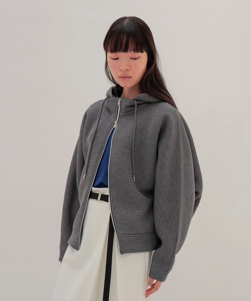 DRESSLAVE（ドレスレイブ）の「stiff dolman sleeve hoodie(スティッフドルマンスリーブフーディ)（パーカー・レディース・ホワイト/チャコールグレー・38）」の15枚目の写真
