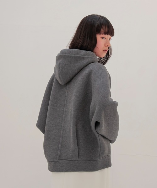 DRESSLAVE（ドレスレイブ）の「stiff dolman sleeve hoodie(スティッフドルマンスリーブフーディ)（パーカー・レディース・ホワイト/チャコールグレー・38）」の16枚目の写真