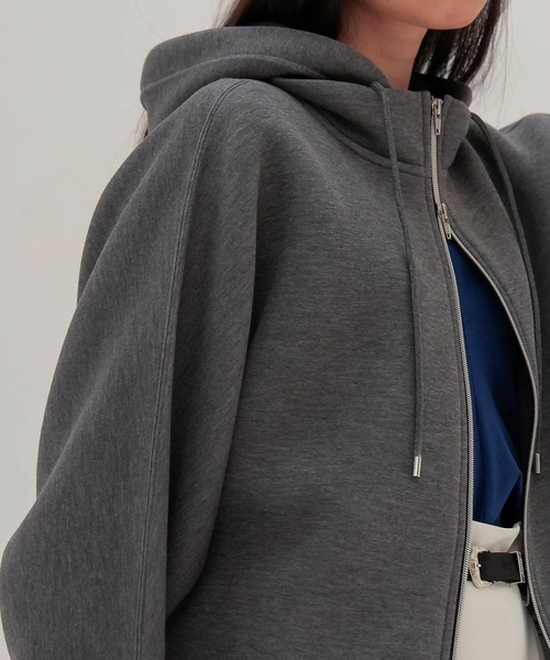 DRESSLAVE（ドレスレイブ）の「stiff dolman sleeve hoodie(スティッフドルマンスリーブフーディ)（パーカー・レディース・ホワイト/チャコールグレー・38）」の11枚目の写真