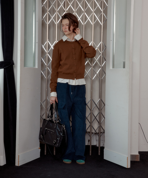 ANOETIC(アノエティック)の「CORDUROY CARGO WIDE PANTS_NAVY(その他パンツ・レディース・ネイビー・FREE)」の1枚目の写真