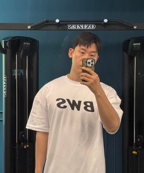 BARBELLWORKS（バーベルワークス）の「2025 BWS W/B オーバーサイズ（Tシャツ/カットソー・メンズ・ホワイト/ブラック・LARGE/X-LARGE/SMALL/MEDIUM）」の3枚目の写真
