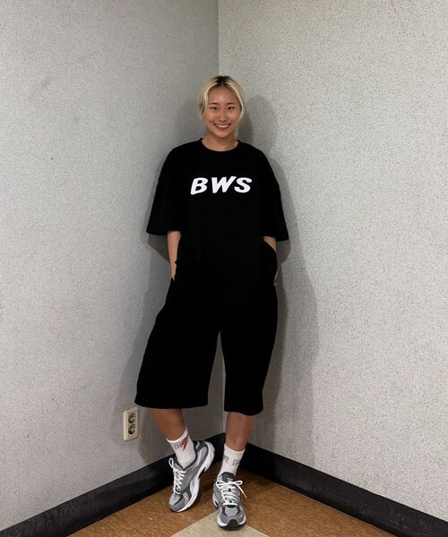 BARBELLWORKS（バーベルワークス）の「2025 BWS W/B オーバーサイズ（Tシャツ/カットソー・メンズ・ホワイト/ブラック・LARGE/X-LARGE/SMALL/MEDIUM）」の5枚目の写真